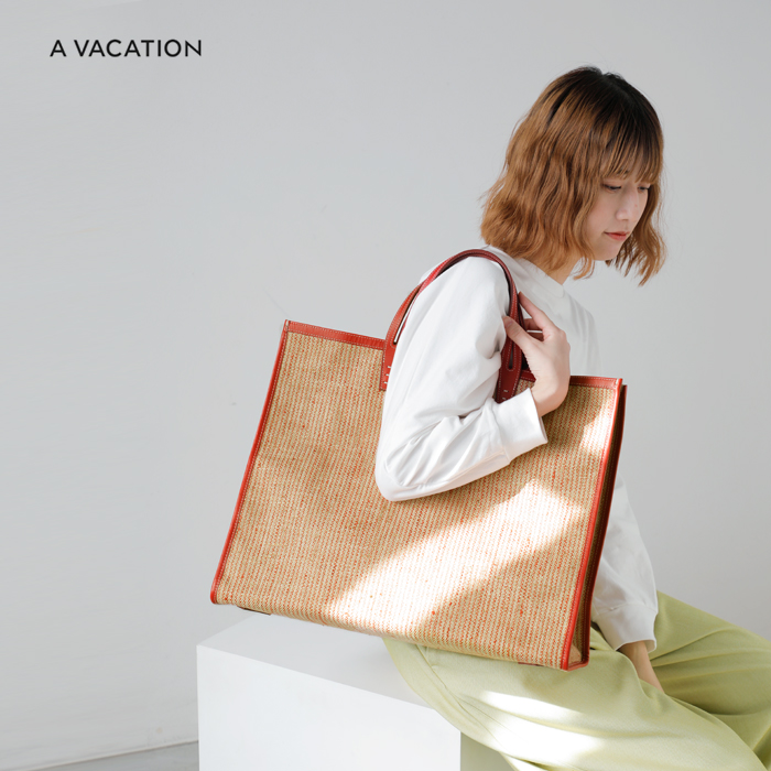 A VACATION ア ヴァケーション ビッグ スクエア トートバッグ “TANK