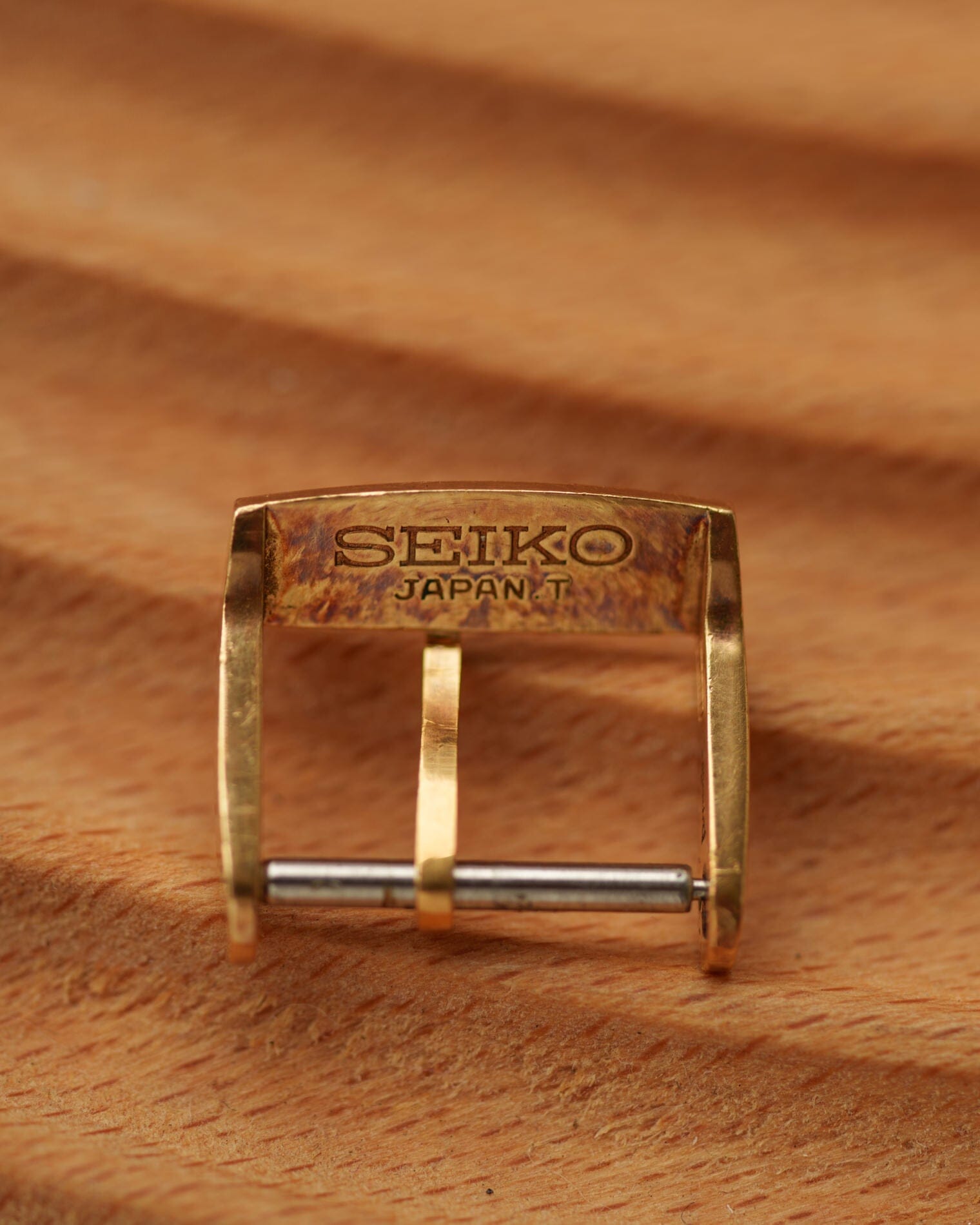 セイコー シャリオ 2220-0340 18K YG 翡翠文字盤 純正尾錠付き | ARBITRO