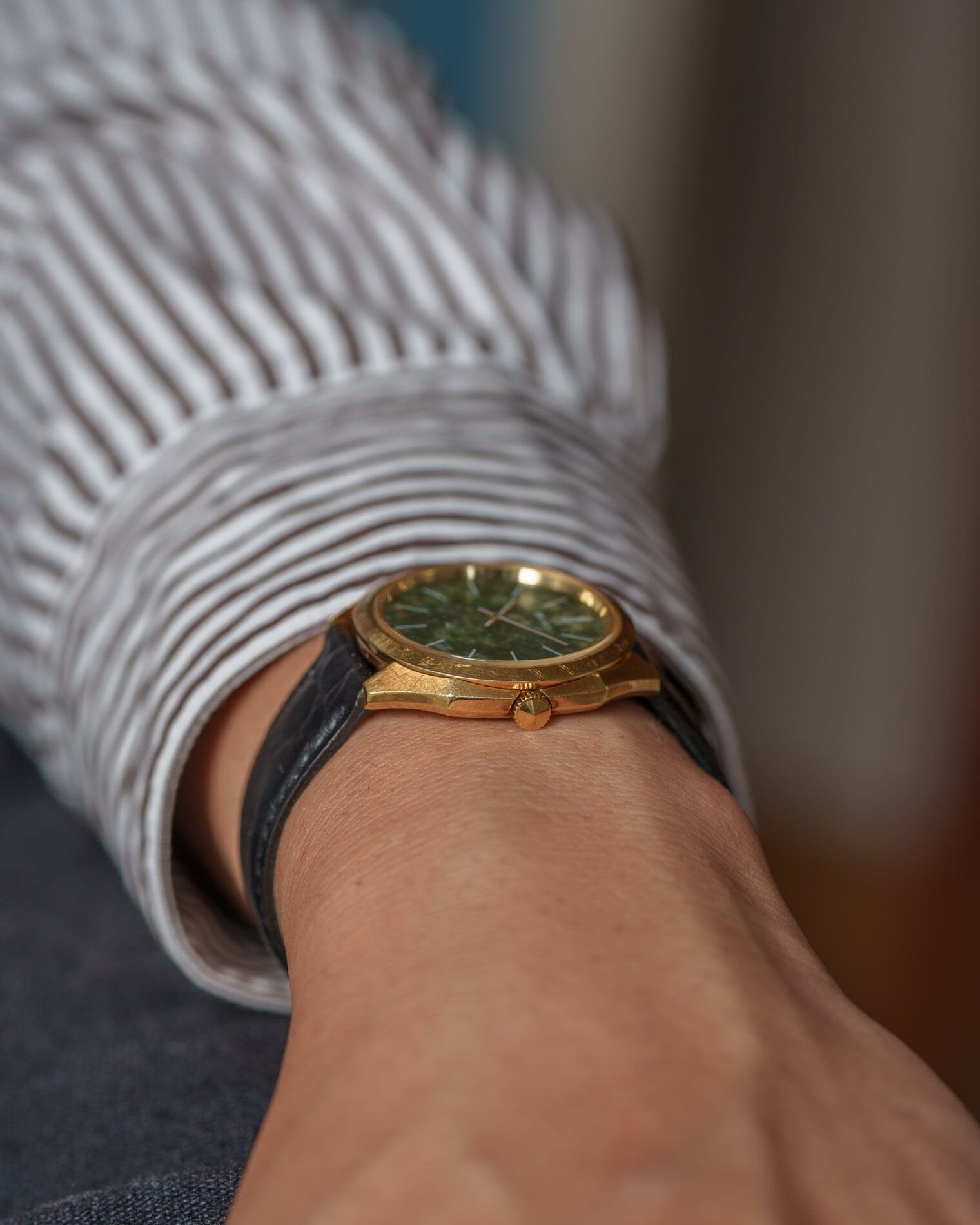 セイコー シャリオ 2220-0340 18K YG 翡翠文字盤 純正尾錠付き | ARBITRO