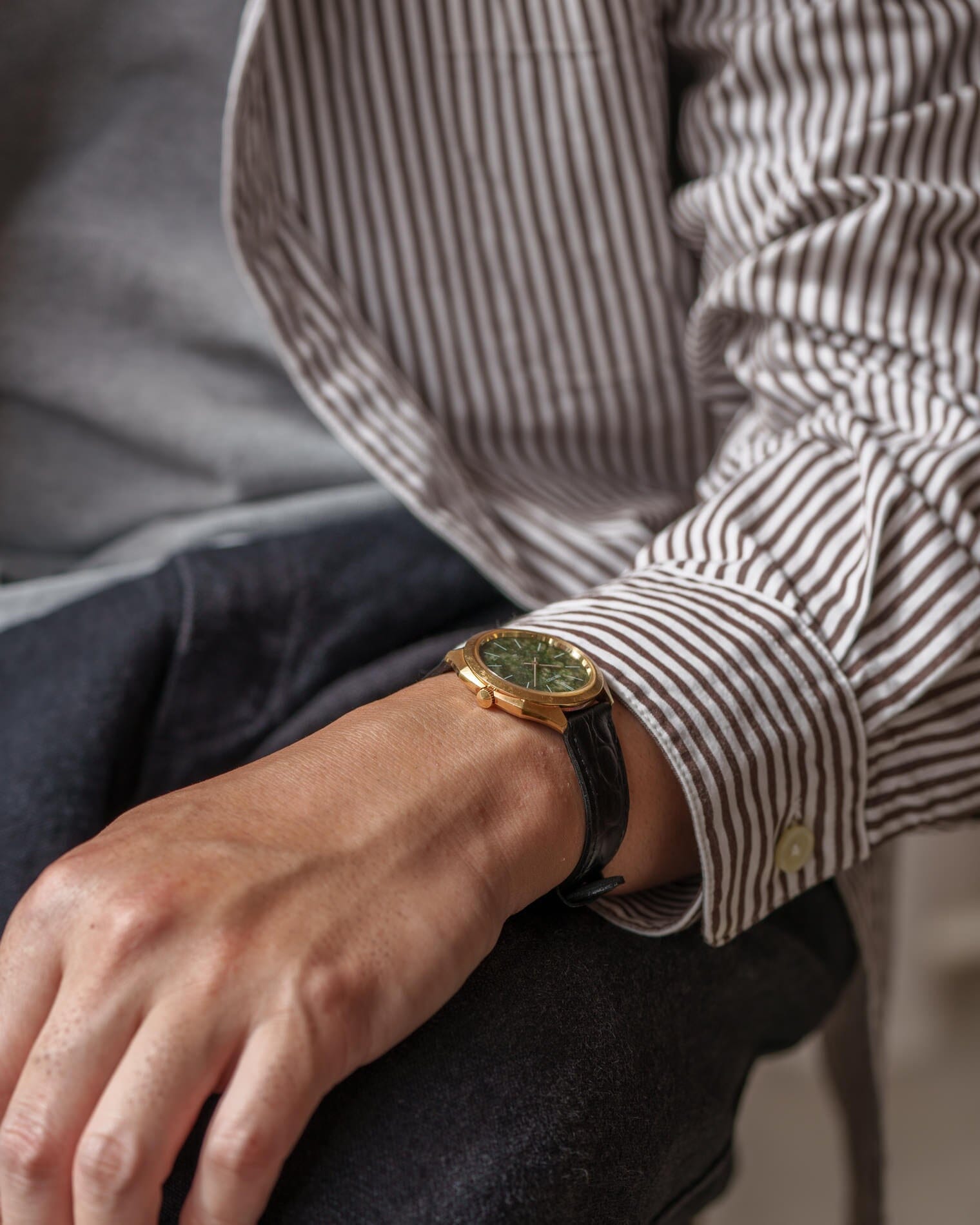 セイコー シャリオ 2220-0340 18K YG 翡翠文字盤 純正尾錠付き | ARBITRO