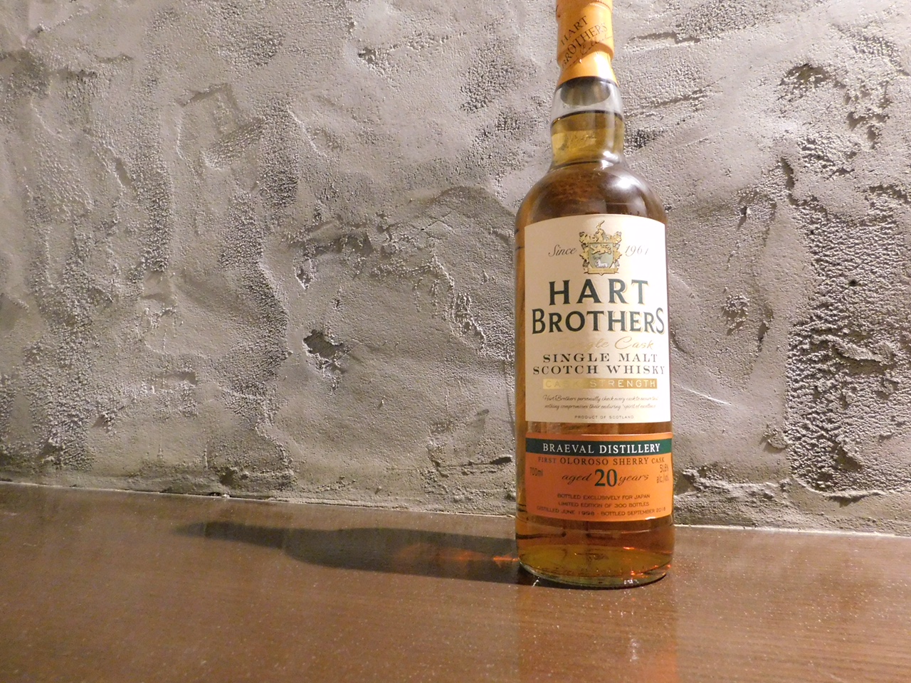 ウイスキーショップ】 ハートブラザーズ＆ダグラスマックギボン