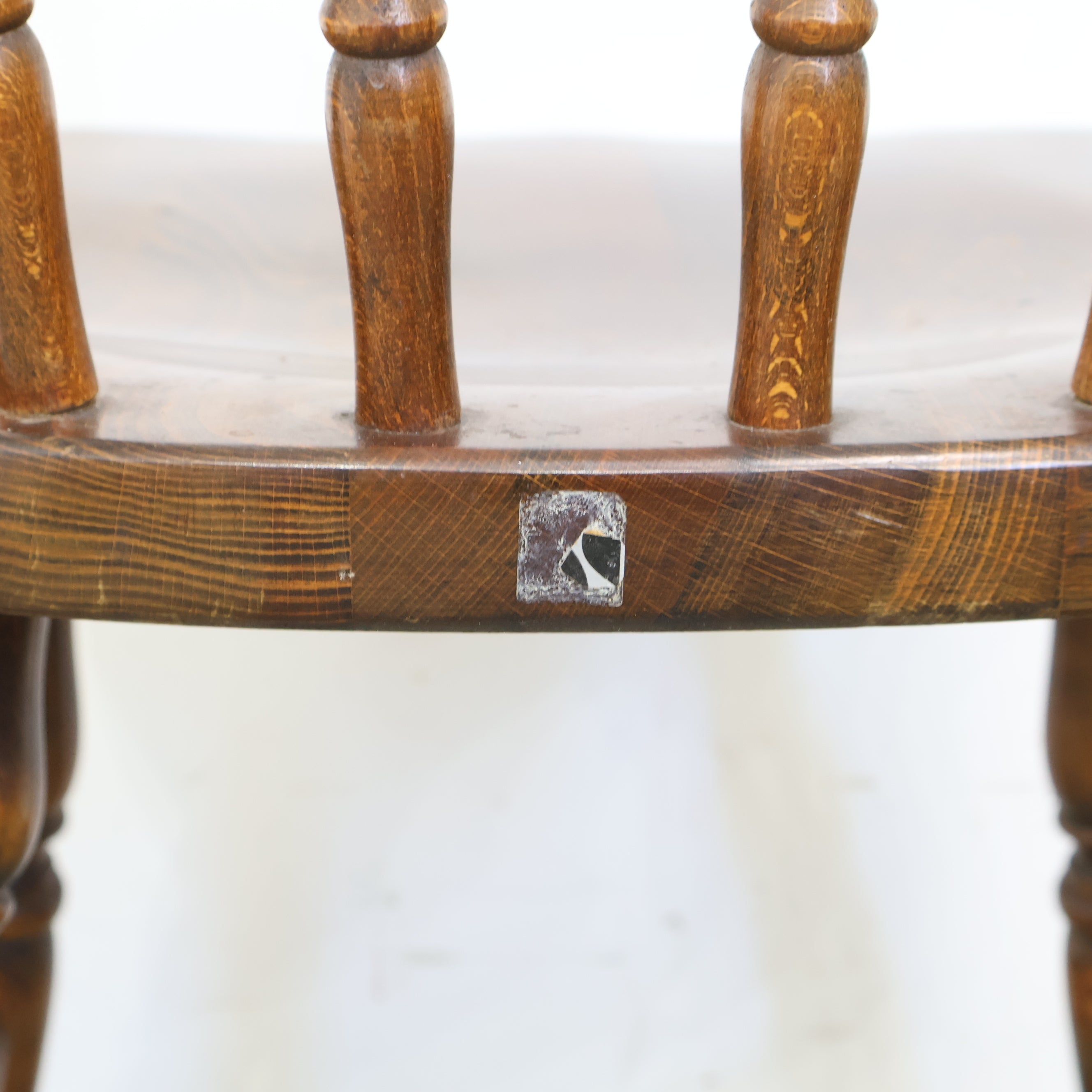 飛騨産業 キツツキマークのダイニングチェア No.3 – バナルオンライン