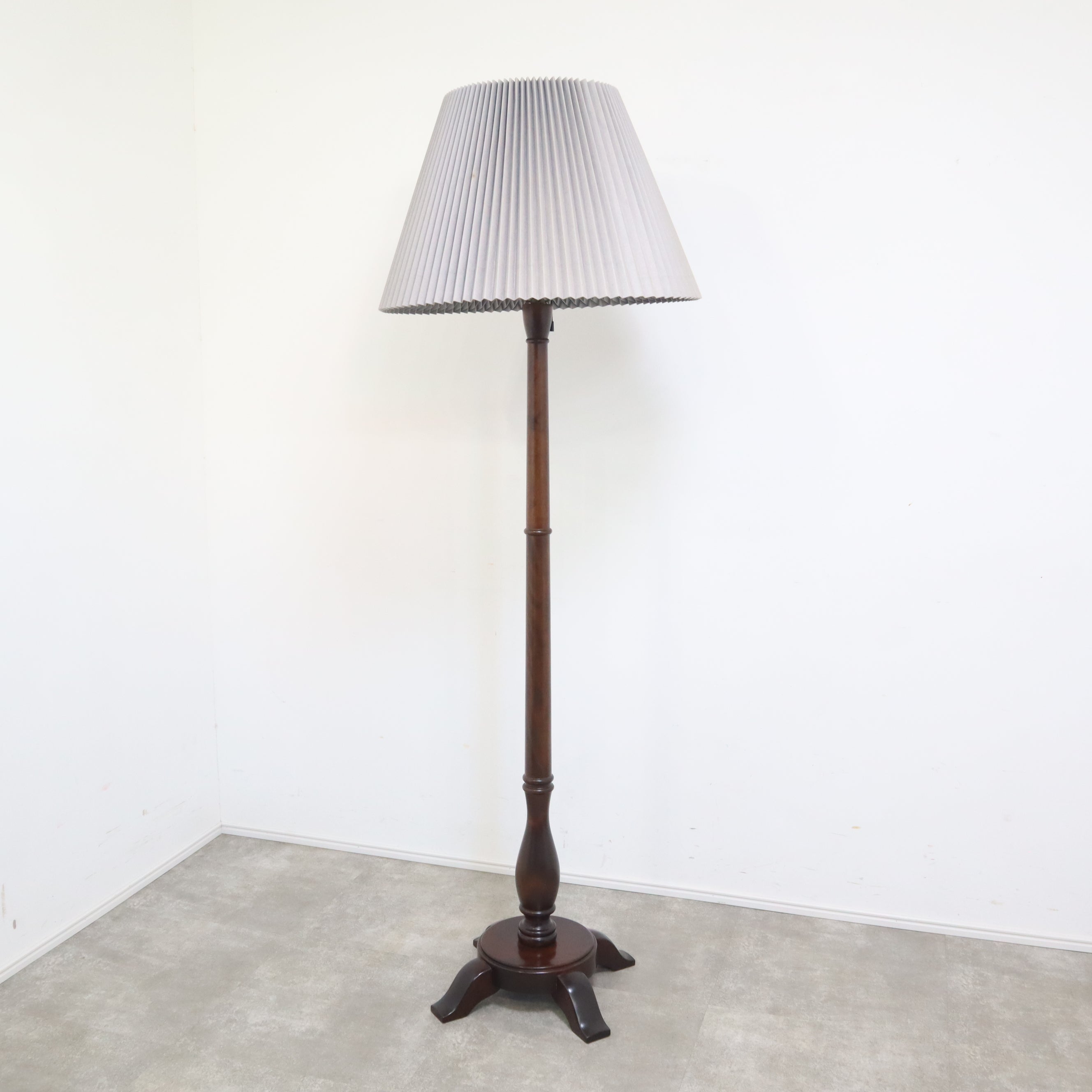 IMG_7674.jpg?v=1727063535&