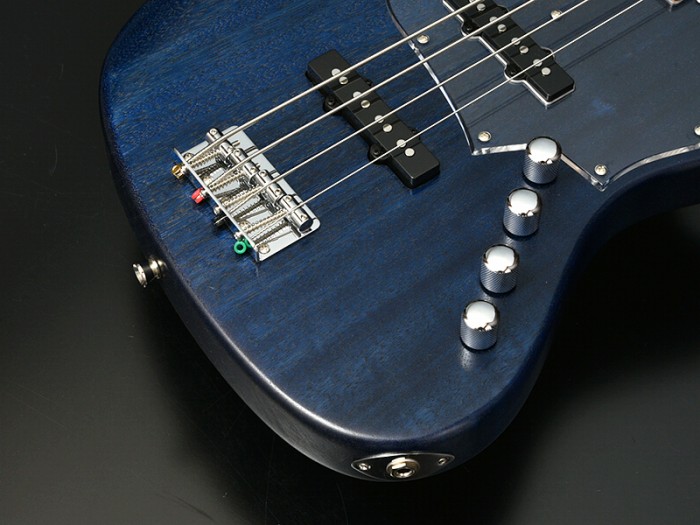 WL-434 MAHO ACT BLUE/OIL (Bacchus)