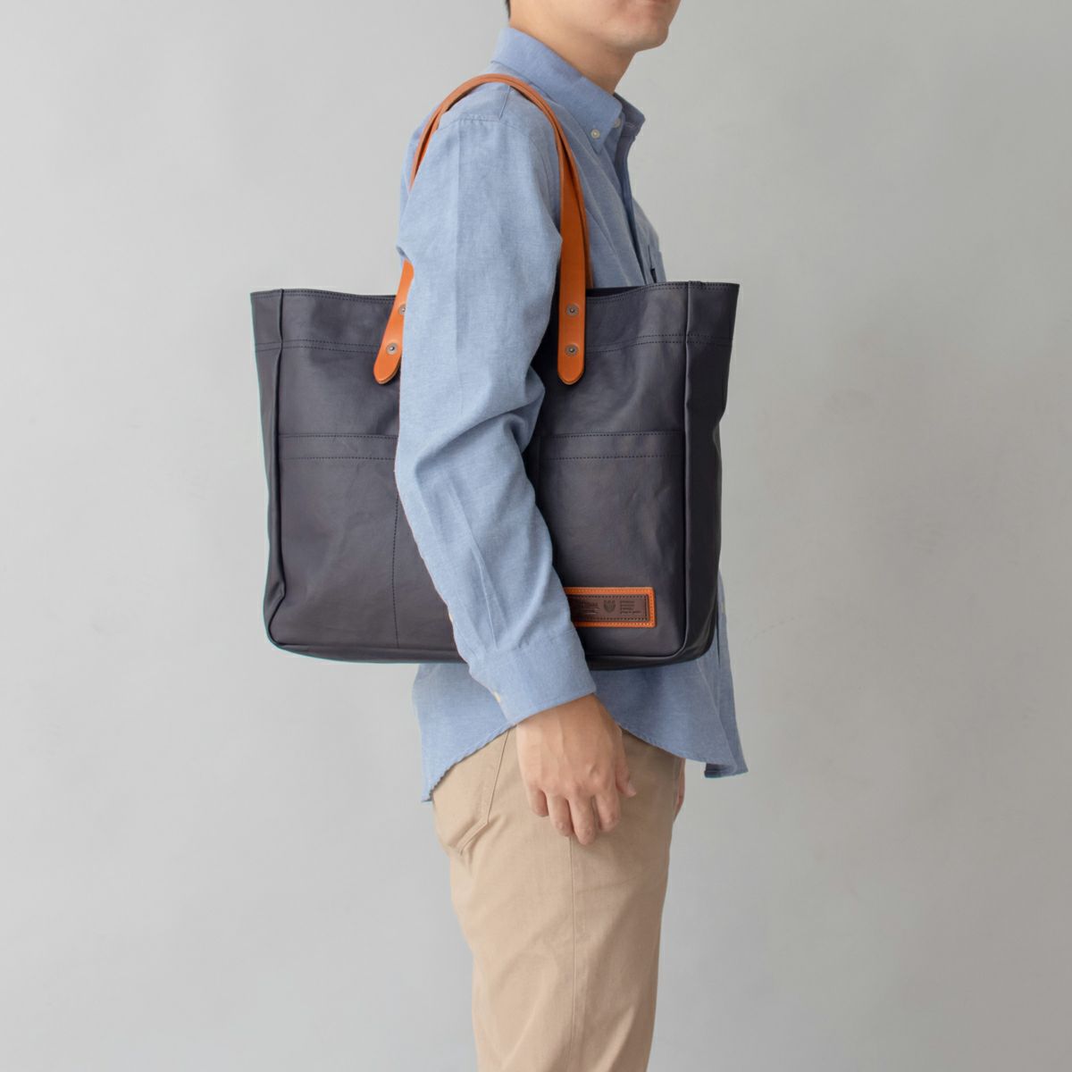 No.60485：横型トート（豊岡鞄）【PC収納可能なクッションポケット付属