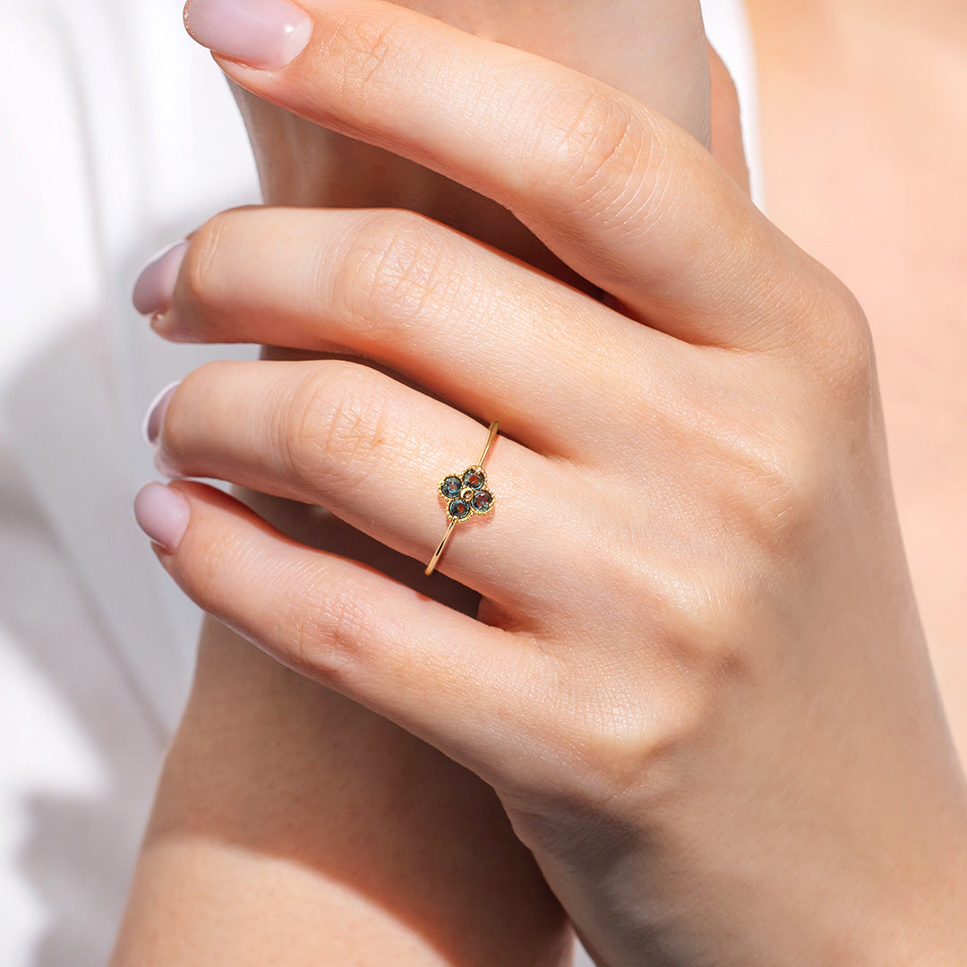 ビズー公式】アレキサンドライト (ブラジル産) K18(18金) PTリング