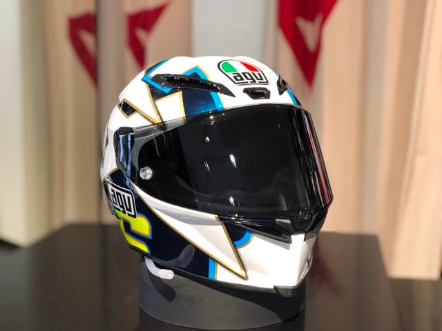 バレンティーノ・ロッシ 5度目のワールドタイトル獲得記念モデル”WORLD