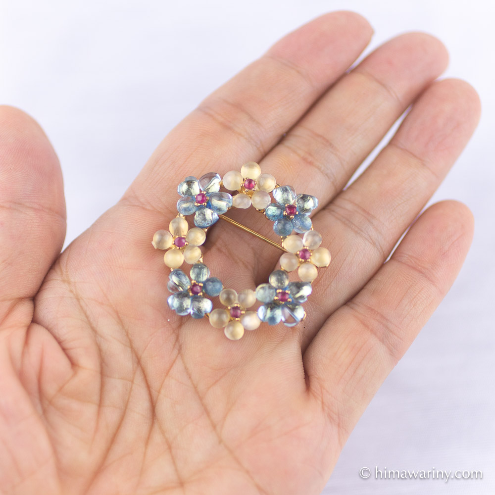 Swoboda: Natural Stones – Moon And Sea Flower Wreath Vintage