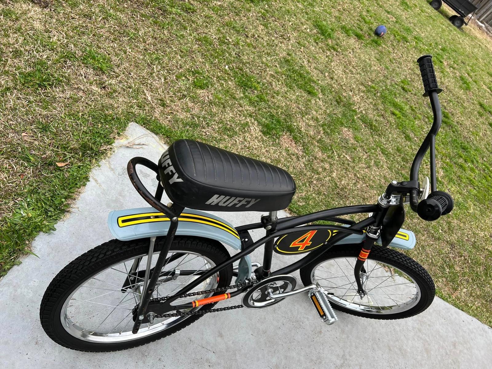 1976 Huffy Thunder Road - BMXmuseum.com