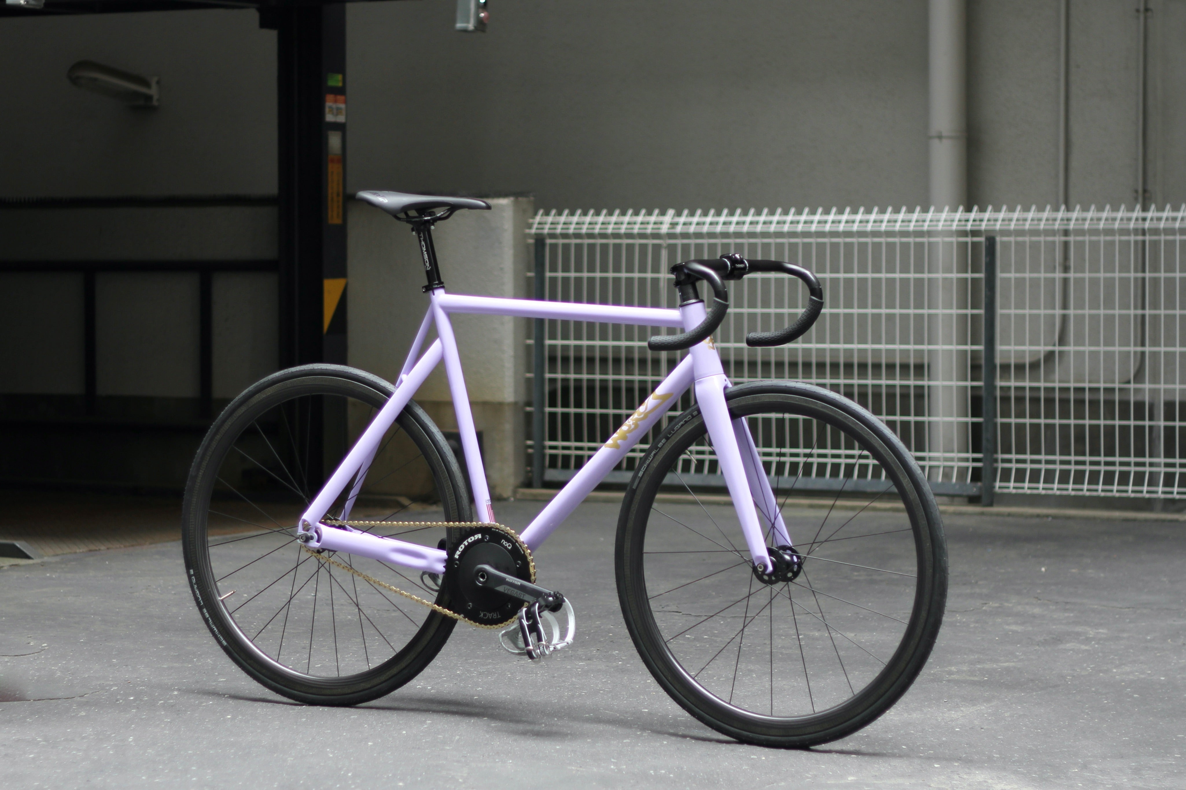 世界のフレームメーカーを持つ