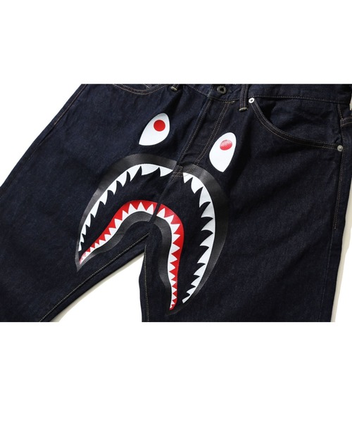A BATHING APE（アベイシングエイプ）の「SHARK DENIM PANTS M（デニム