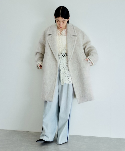 ADAM ET ROPE'（アダムエロペ）の「ウェーブシャギーミドルコート