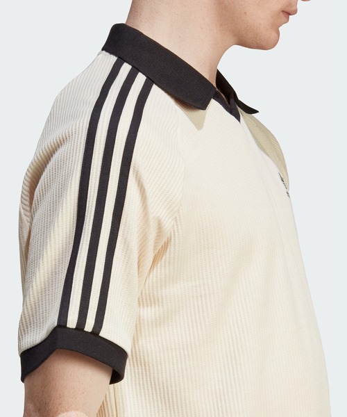 adidas（アディダス）の「アディカラー クラシックス ワッフル