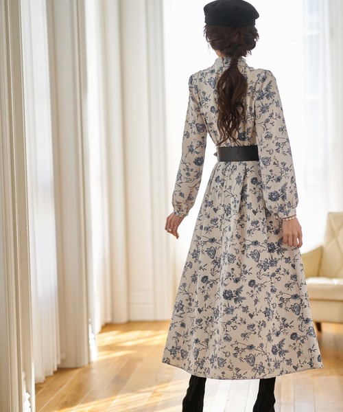 emiriawiz（エミリアウィズ）の「ロングスリーブ花柄ワンピース