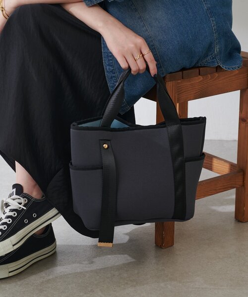 PAPILLONNER（パピヨネ）の「WETダブルポケットトート/Sサイズ（トート