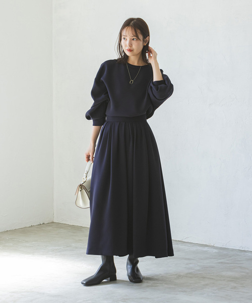 Noble（ノーブル）の「イージーサテンブルームタックスカート