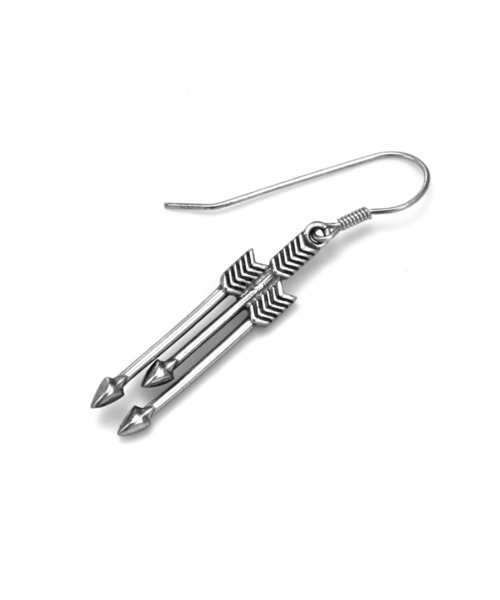 CODY SANDERSON（コディサンダーソン）の「Triple Arrow Earring