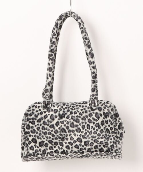 SPINNS（スピンズ）の「ヒョウ柄 チャーム付きショートファー