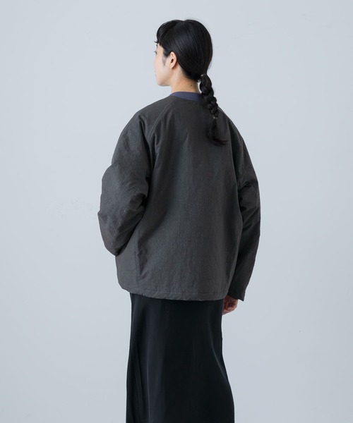 かぐれ（カグレ）の「中綿ノーカラージャケット（ダウンジャケット