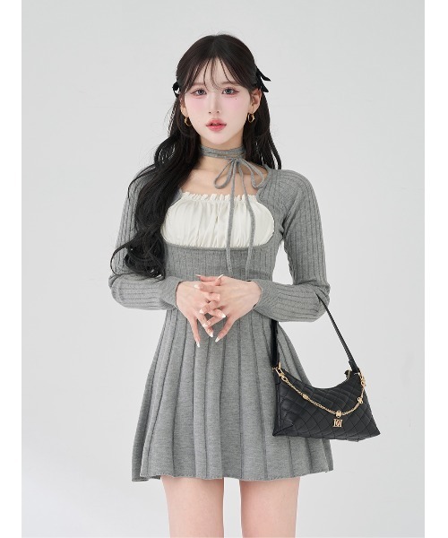 Darich（ダーリッチ）の「ネックリボンデザインフレアニットミニ