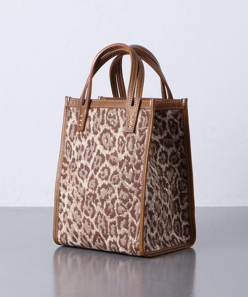 A VACATION（アヴァケーション）の「＜A VACATION（ア ヴァケーション