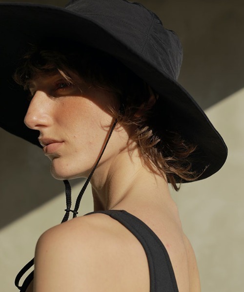 ETRE TOKYO（エトレトウキョウ）の「marihoja ナイロンサファリハット