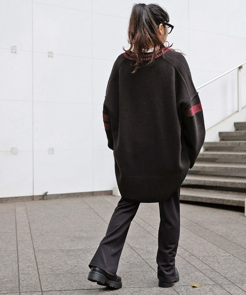 AP STUDIO（エーピーストゥディオ）の「ラインVネックオーバープル