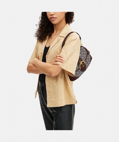 COACH（コーチ）の「ソーホー バッグ・シグネチャー ジャカード