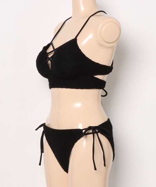 LIPSERVICE（リップサービス）の「ストラッピーオールニットビキニ