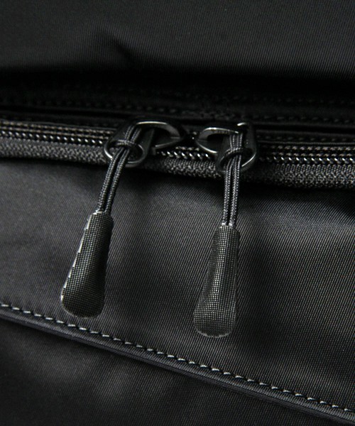 WHITE MOUNTAINEERING（ホワイトマウンテニアリング）の「White