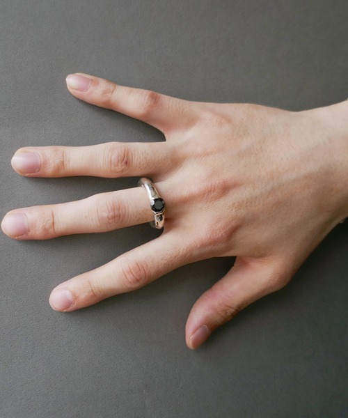 e.m.（イーエム）の「SILVER925ブラックジルコニアリング/メンズ