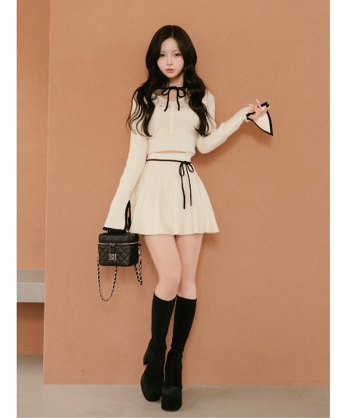 ウエストオープンリボンデザインニットミニワンピース（ワンピース