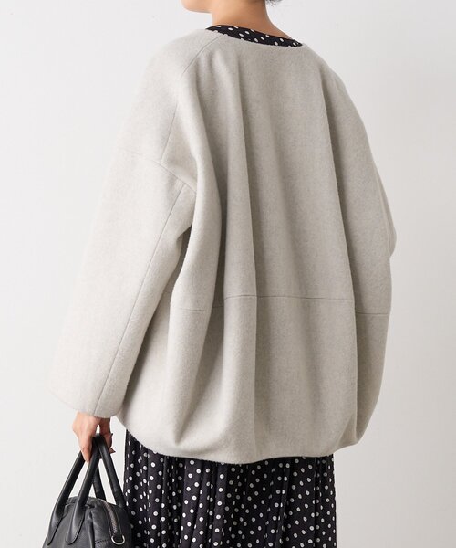 後ろぷっくりウールショートコート（ノーカラーコート）｜BEARDSLEY
