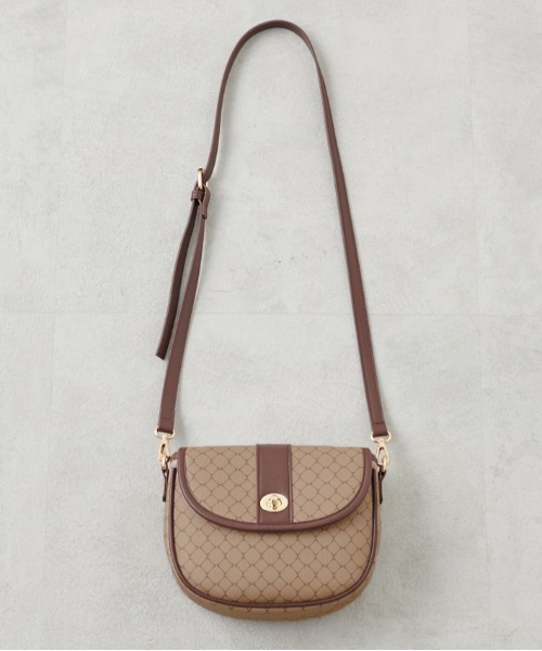 OLIVE des OLIVE（オリーブデオリーブ）の「レトロショルダーバッグ