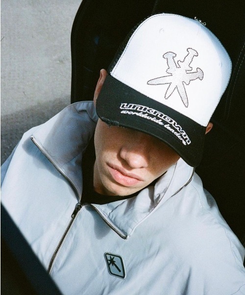 UNKNOWN LONDON（アンノウン・ロンドン）の「使わない！！DAGGER