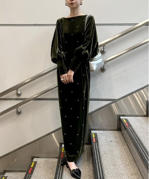 BACK OPEN PEARL VELOUR DRESS（ドレス）｜Ameri（アメリ）の