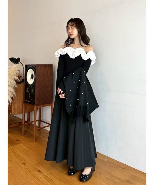 LILY BROWN（リリーブラウン）の「フリルカラーニットコンビワンピース