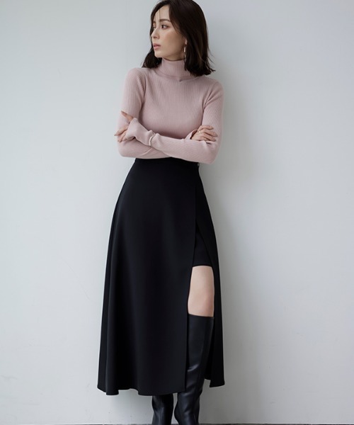 anuans（アニュアンス）の「アシンメトリーレイヤードスカート