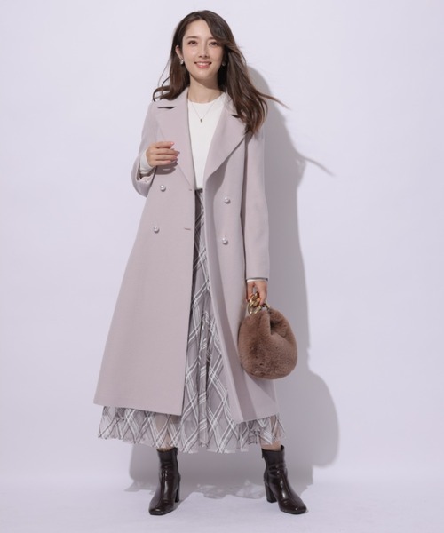 Apuweiser-riche（アプワイザーリッシェ）の「パール釦バックフレア