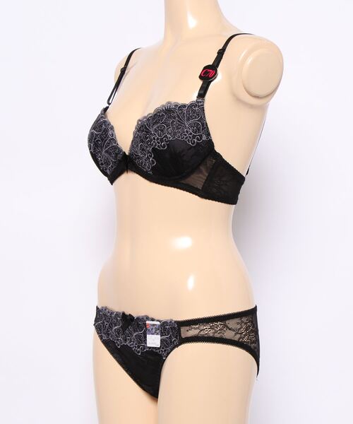 Honeys（ハニーズ）の「蝶柄チュールブラセット（ブラ&ショーツ）」 - WEAR