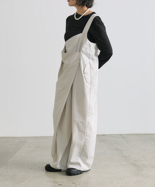 ear PAPILLONNER（イアパピヨネ）の「ワンショルダーラップサロペット