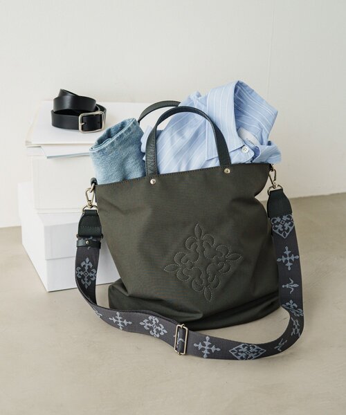 【極美品】russet ラシット ナイロン 2WAYトートバッグ　リュック russet（ラシット） デイバック リュック ナイロンジャガード2ハンドル