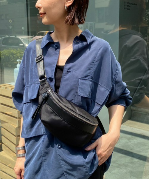 GALLARDAGALANTE（ガリャルダガランテ）の「ナイロンボディバッグ