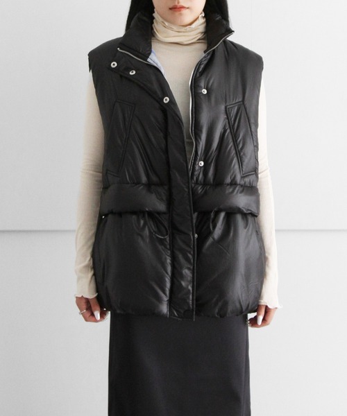 GANNI（ガニー）の「GANNI Shiny Quilt Vest（ベスト）」 - WEAR