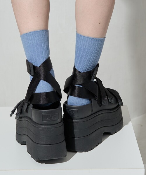 限定展開 UGG/アグ W GOLDENRISE/ゴールデンライズ（サンダル