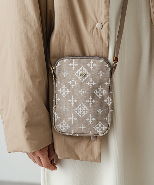 russet（ラシット）の「《WEB限定》スマホショルダー(Z-140-WEB