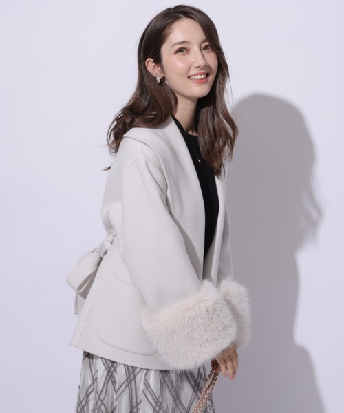 Apuweiser-riche（アプワイザーリッシェ）の「袖ファーショートリバー