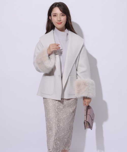 Apuweiser-riche（アプワイザーリッシェ）の「袖ファーショートリバー