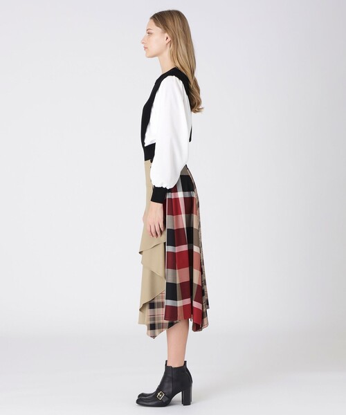 BLUE LABEL CRESTBRIDGE（ブルーレーベルクレストブリッジ）の