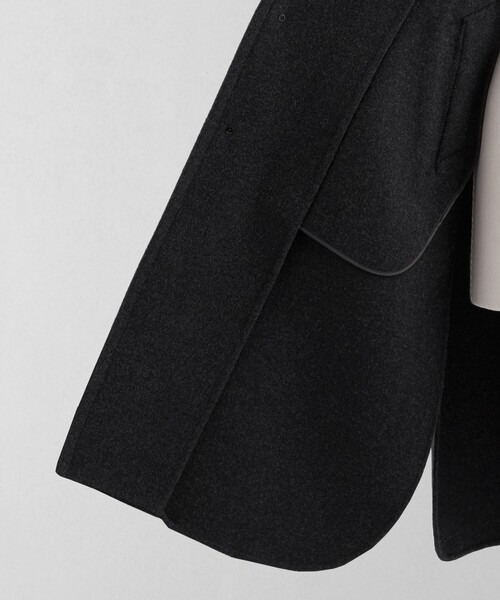 LOEFF（ロエフ）の「＜LOEFF＞リバー ポンチョ ステンカラーコート
